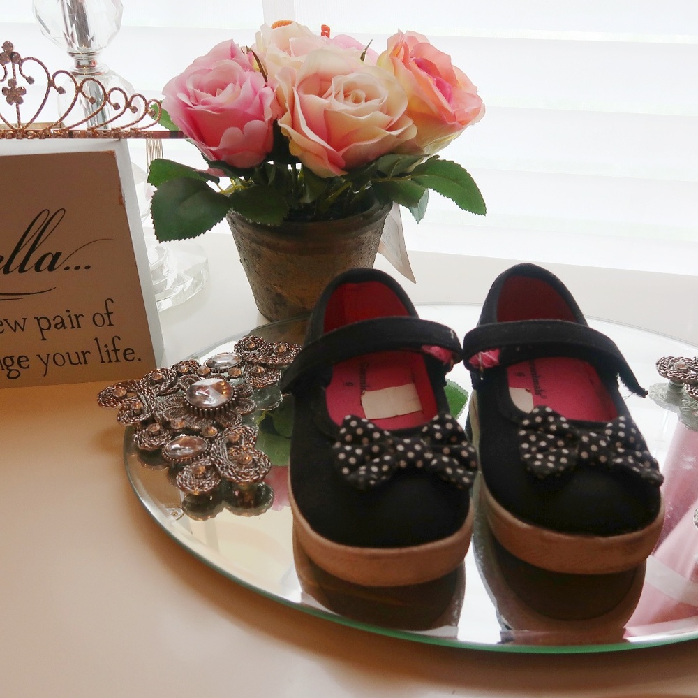 Black tennis with bow 🌹